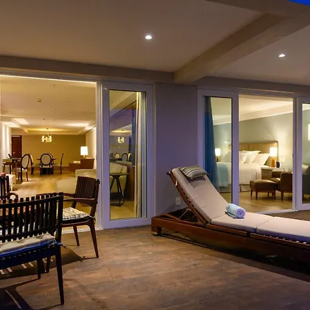 Vogal Luxury Beach Hotel & Spa Natal Exterior photo A suite at the hotel