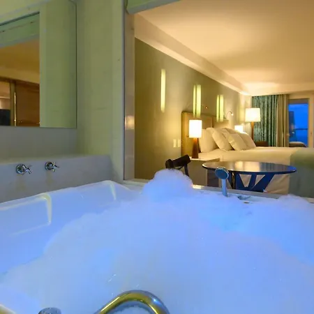 Vogal Luxury Beach Hotel & Spa Natal Exterior photo A whirlpool bath